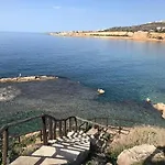 Microcosmos Halepas בית נופש *