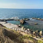 Microcosmos Halepas חאניה