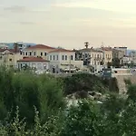 Microcosmos Halepas חאניה