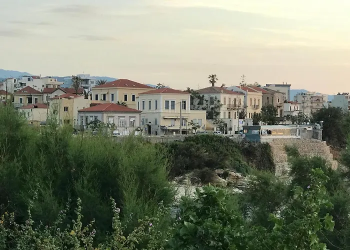 Microcosmos Halepas 하니아